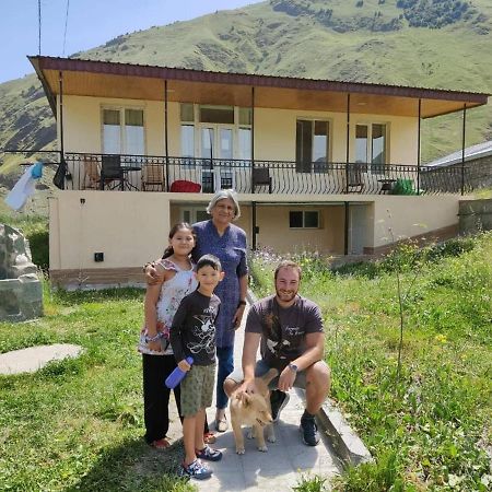 Cozy Hotel Kazbegi Eksteriør billede